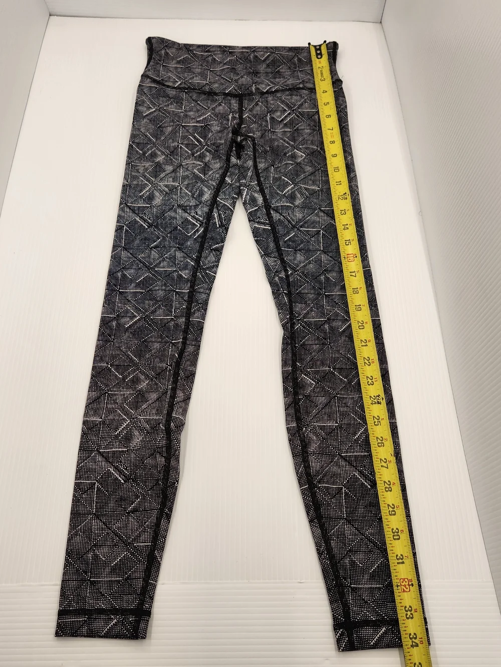 High-Rise Printed Women's Active Leggings in Dark Gray